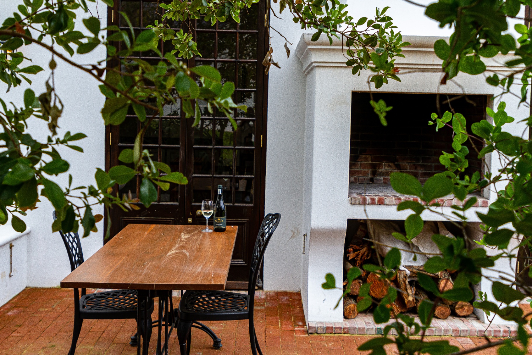 Merle Manor House veranda with braai and outdoor dining