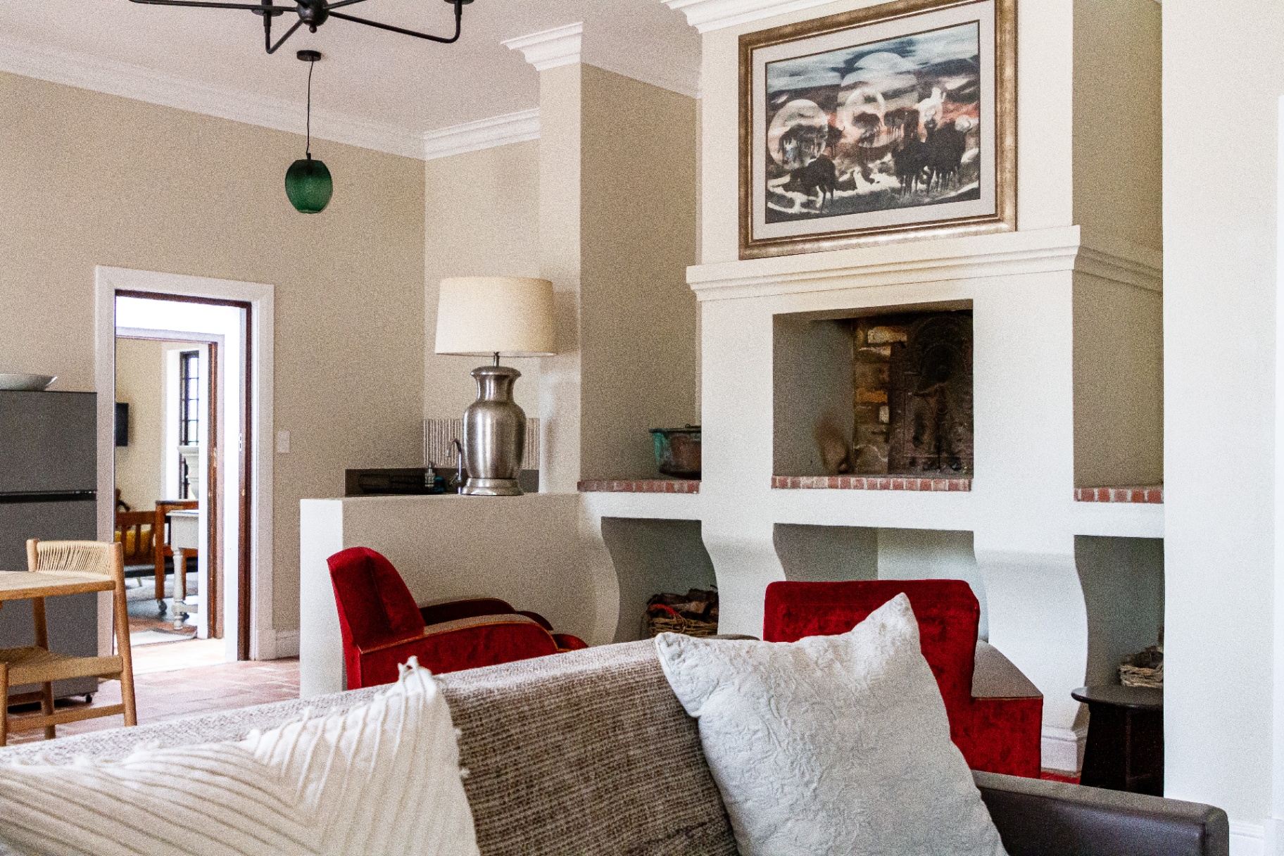 Merle Cottage open-plan lounge and dining area